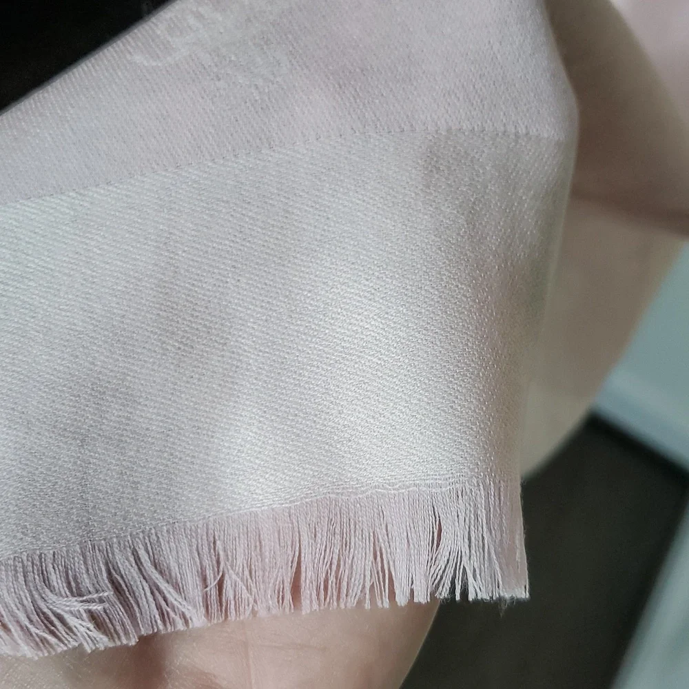 BNWT Coach Extra Fine Wool Rectangular Scarf In Blush Pink - Picture 4 of 6